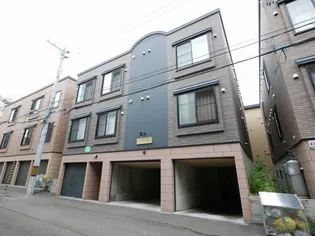 シャイニングスター【2階】の外観