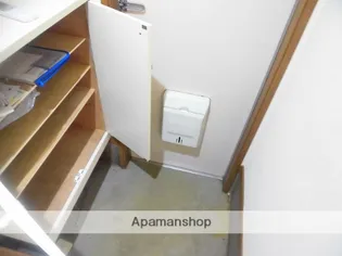 パンセスA棟【1階】の玄関