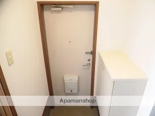 パンセスA棟【1階】の玄関