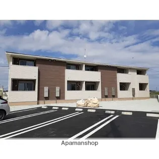 YUI【2階】の外観