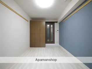 バースランド小松島【5階】の居間