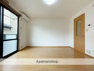 サンライフ小田原【101号室】の居間