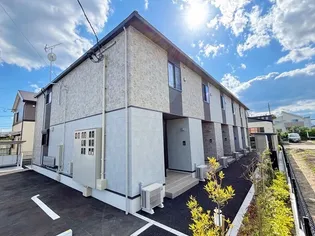 プール・モエ【2階】の外観