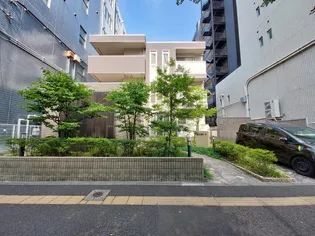 イーストナイン【2階】の外観