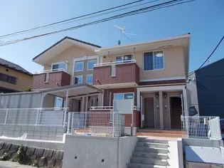 フルール中山【2階】の外観