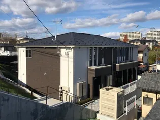 アンダー・リバー【1階】の外観