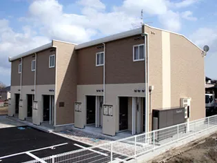 レオパレスグリーンパル滝道【102号室】の外観