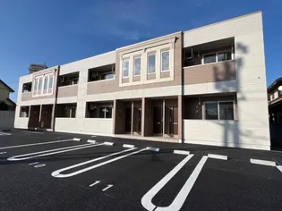 ジュルズールー【1階】の外観