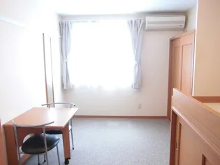 レオパレスフェリーチェ【203号室】の居間