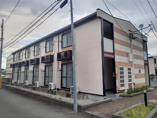 レオパレスウエストプラザ愛子【108号室】の外観