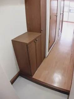 エルデムZEN B【2階】の玄関