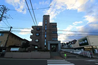 グリーンリーフ泉【4階】の外観