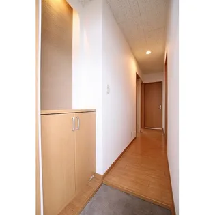 ドレミ館たいわ【201号室】の玄関