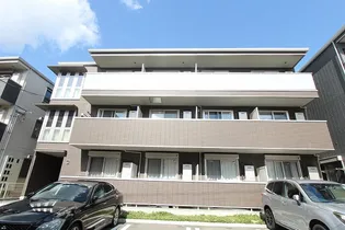 グランディール泉中央【1階】の外観