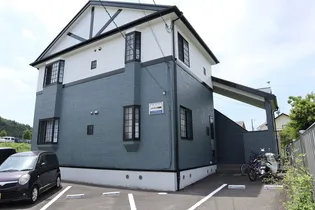 シュトラール弐番館【2階】の外観