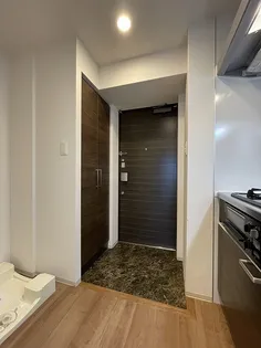 レジディア仙台上杉【8階】の玄関