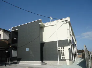 レオネクスト路家燕沢【102号室】の外観