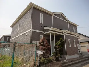 ファミールエセナB【2階】の外観