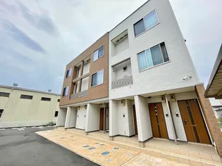 デフィ ビーの画像