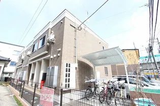 グランソレイユ【1階】の外観