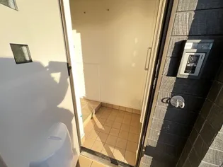 MINE【1階】の玄関