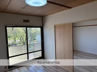 パナハイツサルビア【1階】の居間