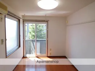 セリーンハイツ旭川【101号室】の居間