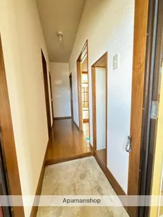 ハイツアイリス【2階】の玄関