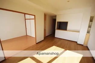 ベルドゥムールランドマーク秋田【8階】の居間