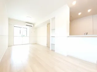 イ・ミリ スピード マスター【1階】の居間