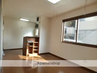 CEST SI BON 保戸野【101号室】の居間