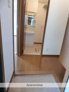 CEST SI BON 保戸野【101号室】の玄関