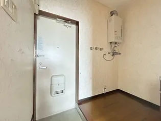 サンパレス大町【210号室】の玄関