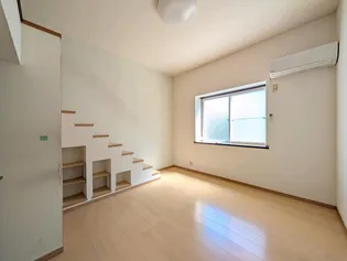 サンパレス大町【106号室】の居間