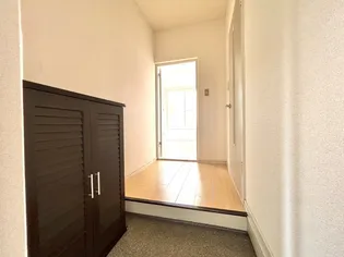 ハイツティー・アール・シー【105号室】の玄関