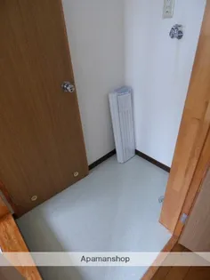 サンハイツ八幡田【2階】の内装