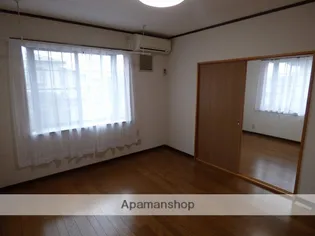 サンハイツ八幡田【2階】の居間