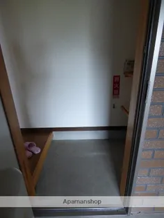 サンハイツ八幡田【2階】の玄関