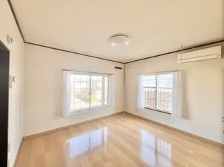 ルミナスK【2階】の居間