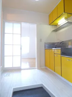 ルミナスK【2階】の玄関