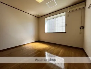 リッチ・オーク弐番館【102号室】の居間