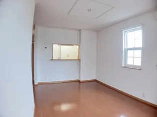 クローバーⅠ【1階】の居間