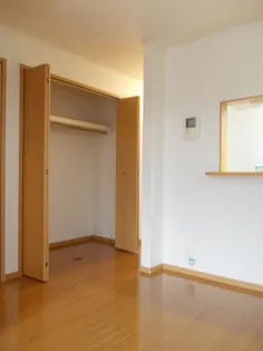 クローバーⅠ【1階】の居間