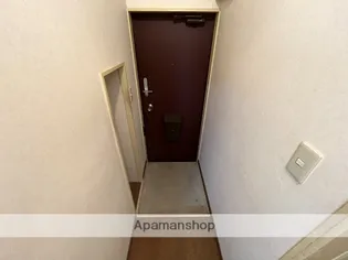 ハイツアイリス【2階】の玄関