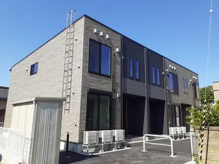 イ・ミリ スピード マスター【1階】の外観