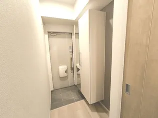 カルムリーフ【1階】の玄関