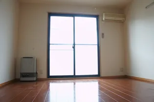 ドミールエス【1階】の居間