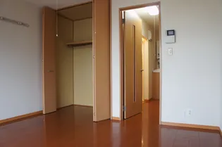 ドミールエス【1階】の居間