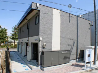 レオパレスティンカーベル【101号室】の外観