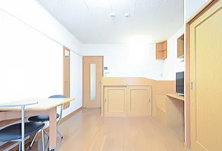 レオパレスSEABREAM A【109号室】の居間